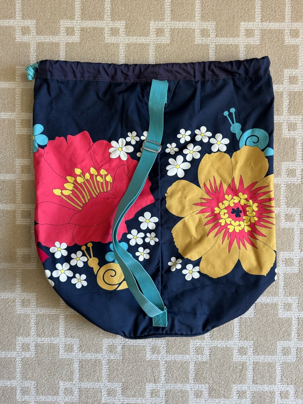 Vera Bradley Dorm Laundry Bag College Move-In Travel Hamper Navy Floral XL - Picture 4 of 14